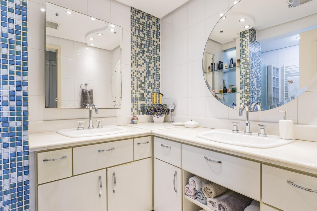 Cobertura 3 dormitórios no bairro Centro Histórico