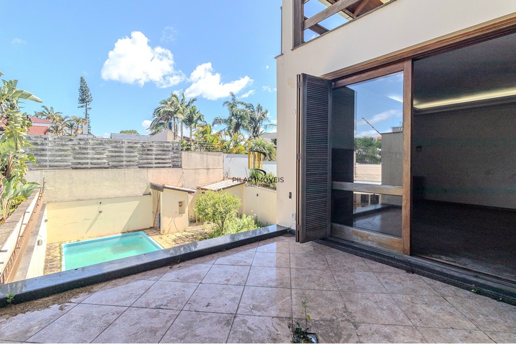 Casa 3 dormitórios no bairro Chácara das Pedras