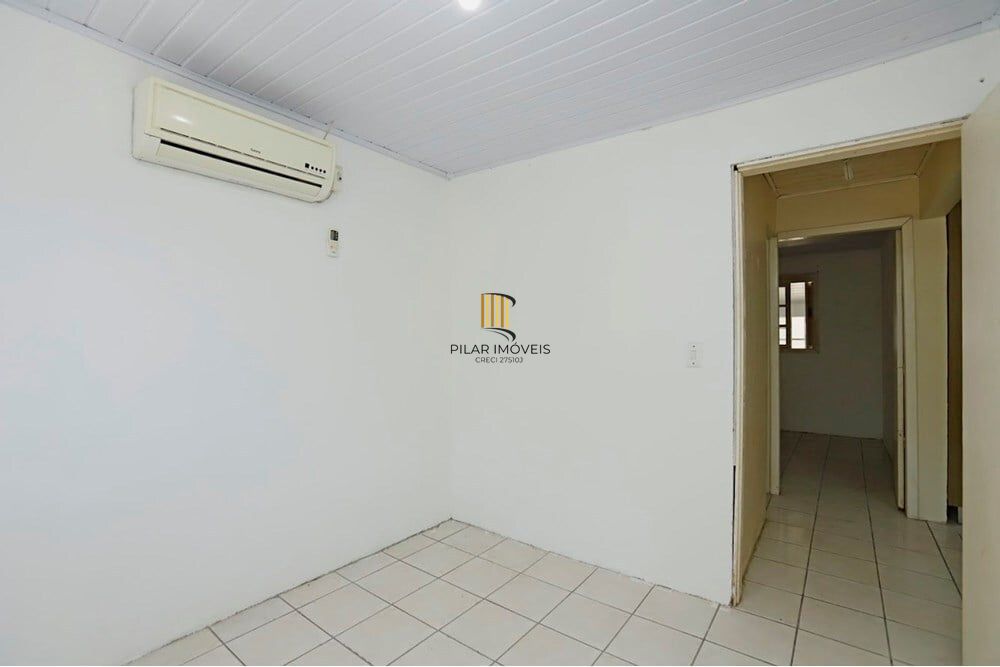 Casa 2 dormitórios no bairro Jardim Algarve