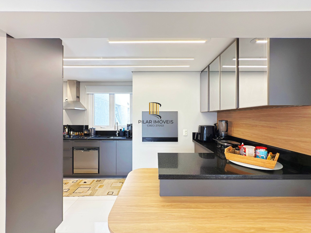 Apartamento 3 dormitórios no bairro Menino Deus