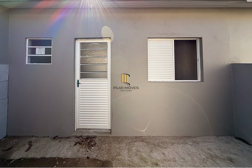 Casa 2 dormitórios no bairro Guajuviras