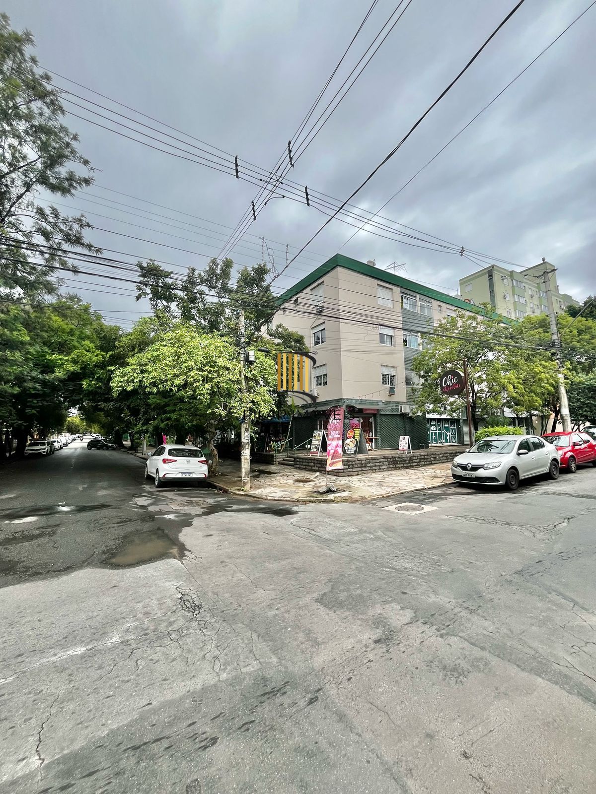 Apto de 01 dorm no Passo da Areia, sala, cozinha, banheiro e área. - Pilar Imóveis