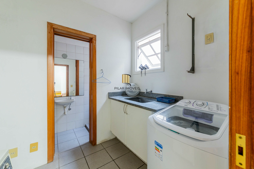 Casa de Condomínio 3 dormitórios no bairro Três Figueiras