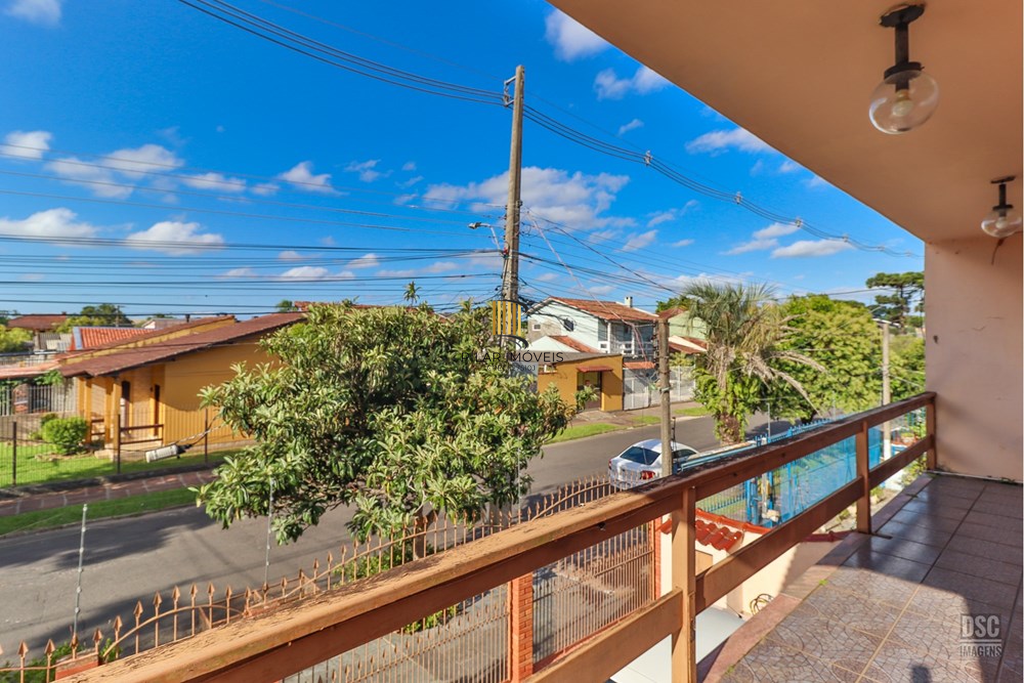 Casa 6 dormitórios no bairro Rubem Berta