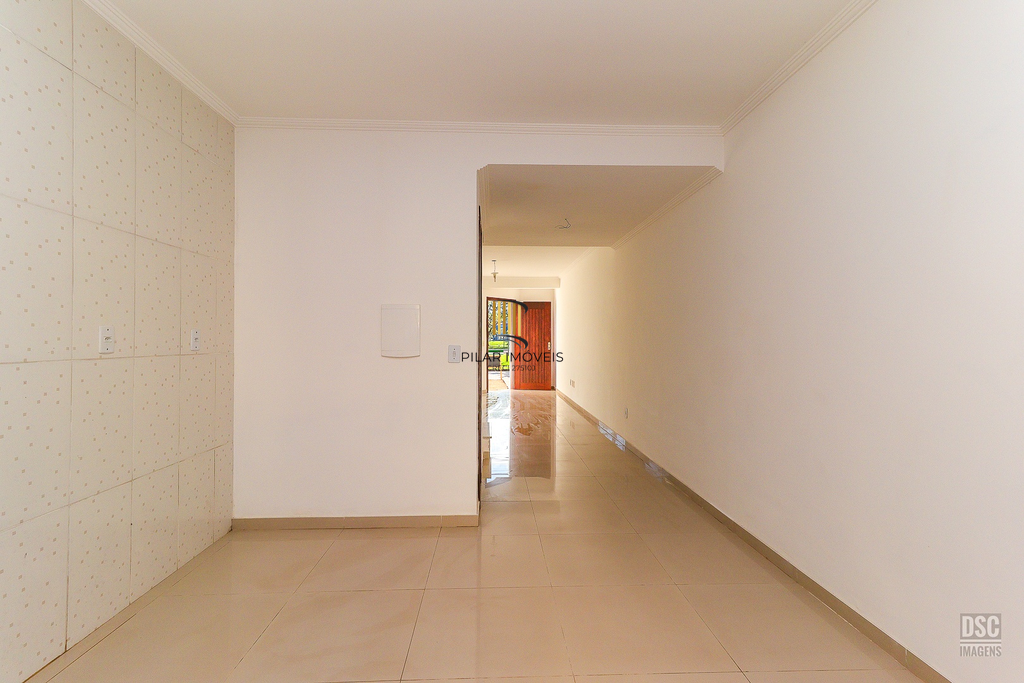 Casa 3 dormitórios no bairro Hípica