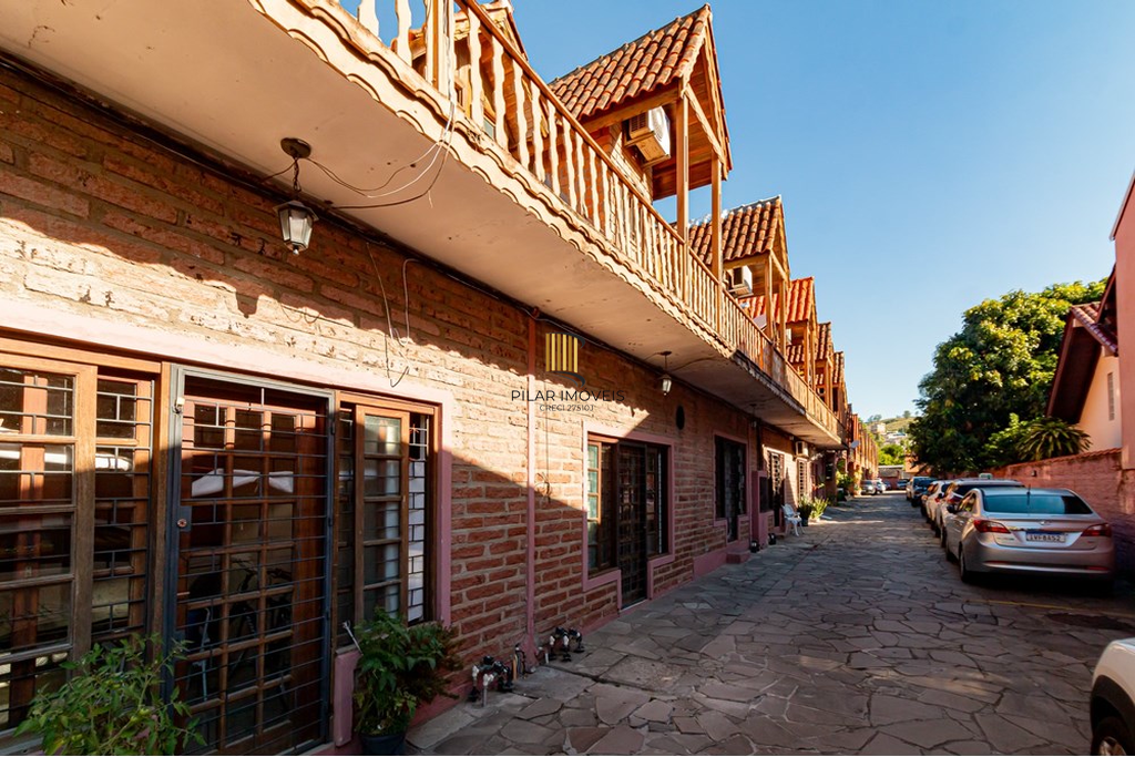 Casa de Condomínio 3 dormitórios no bairro Glória