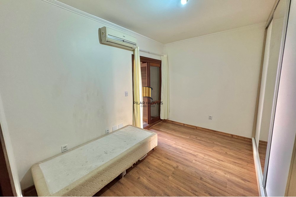 Casa 3 dormitórios no bairro Sarandi