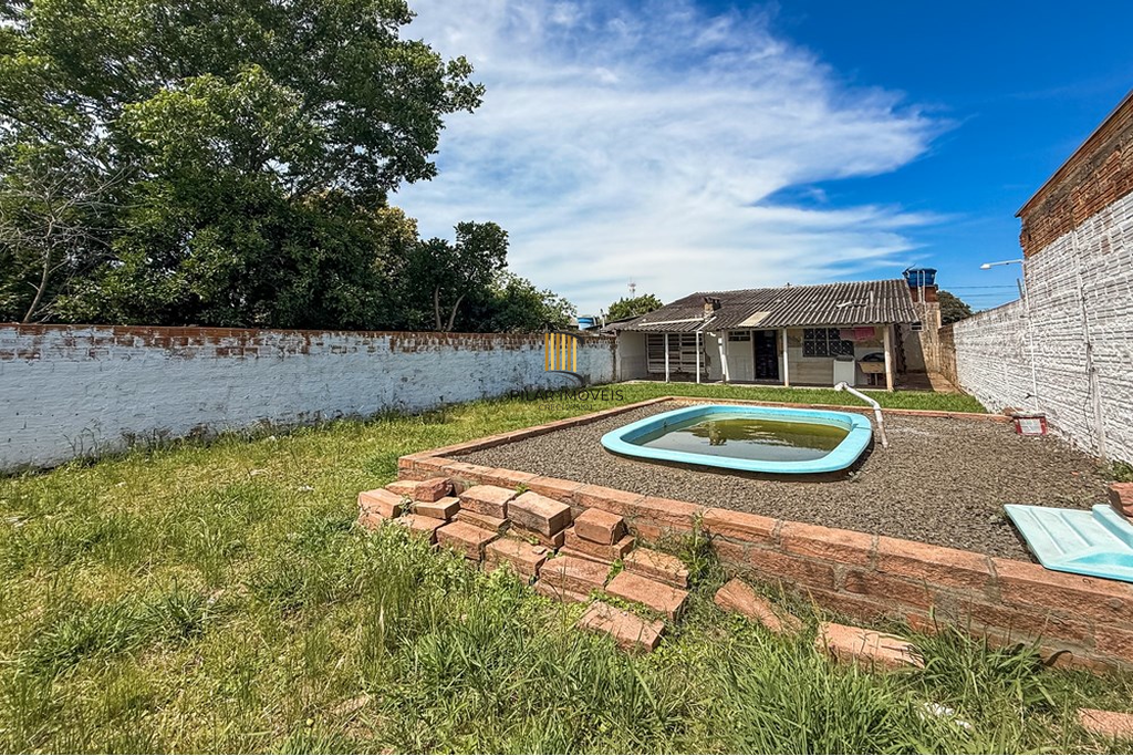 Casa 2 dormitórios no bairro Mathias Velho