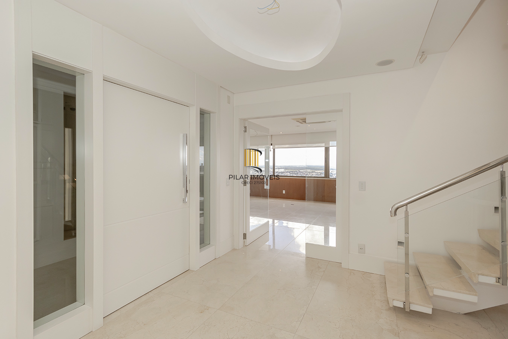 Triplex 3 dormitórios no bairro Bela Vista