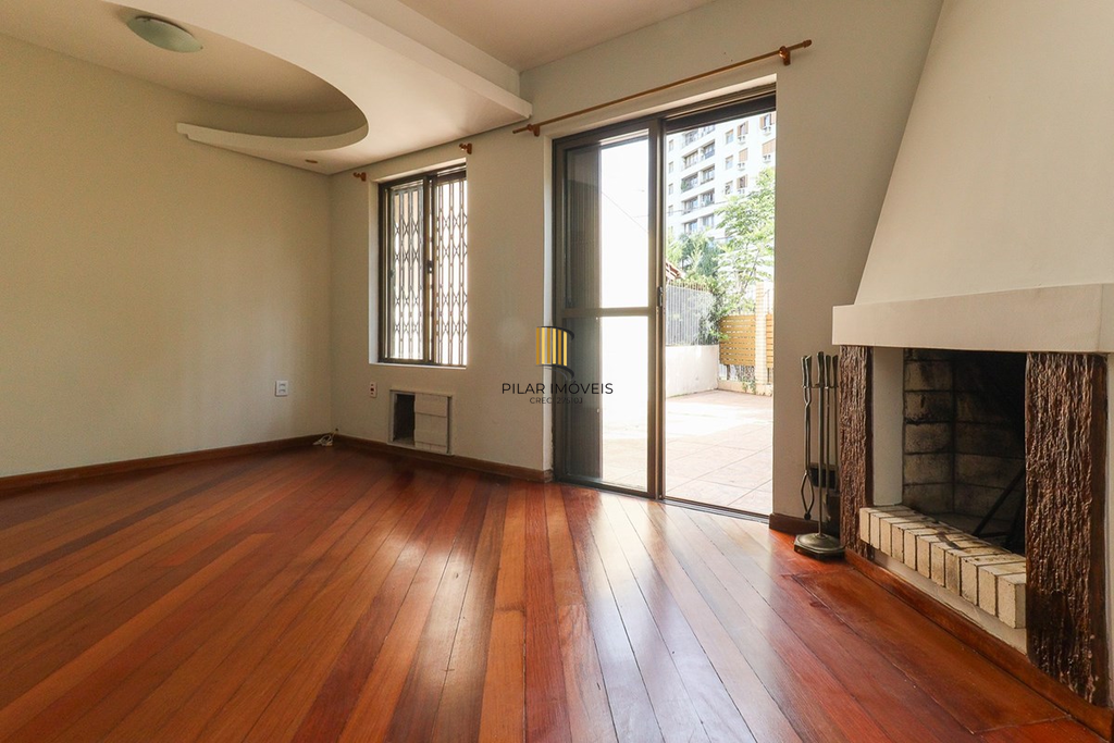 Casa de Condomínio 3 dormitórios no bairro Jardim Itu