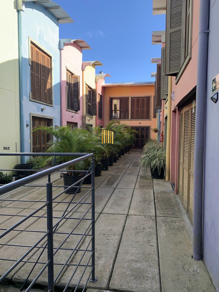 Casa 2 dormitórios no bairro Jardim do Salso