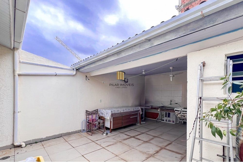 Casa de Condomínio 2 dormitórios no bairro Olaria