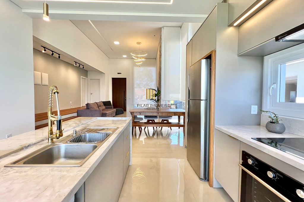 Casa de Condomínio 3 dormitórios no bairro Sanga Funda