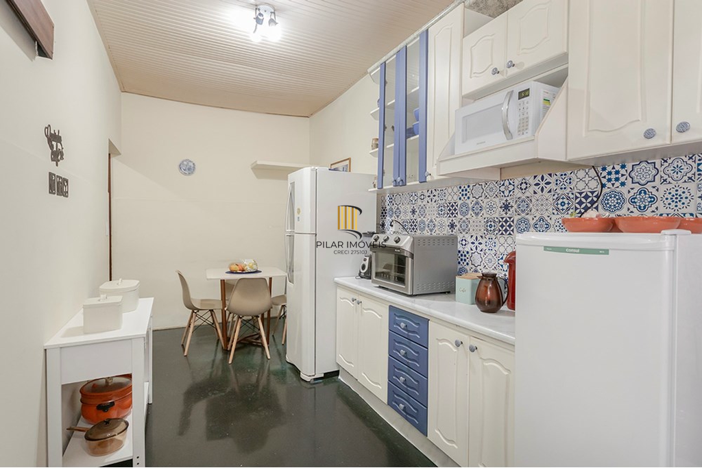 Casa 4 dormitórios no bairro Passo da Areia