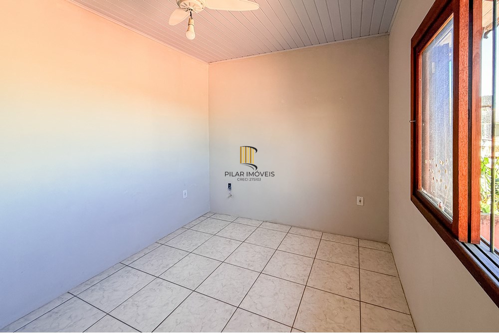 Casa 2 dormitórios no bairro Olaria