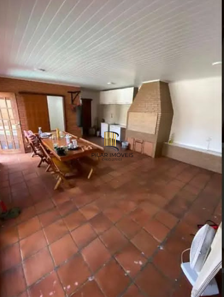 Casa 3 dormitórios no bairro Parque dos Maias