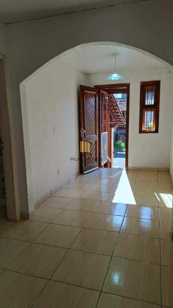 Casa 2 dormitórios no bairro Costa e Silva