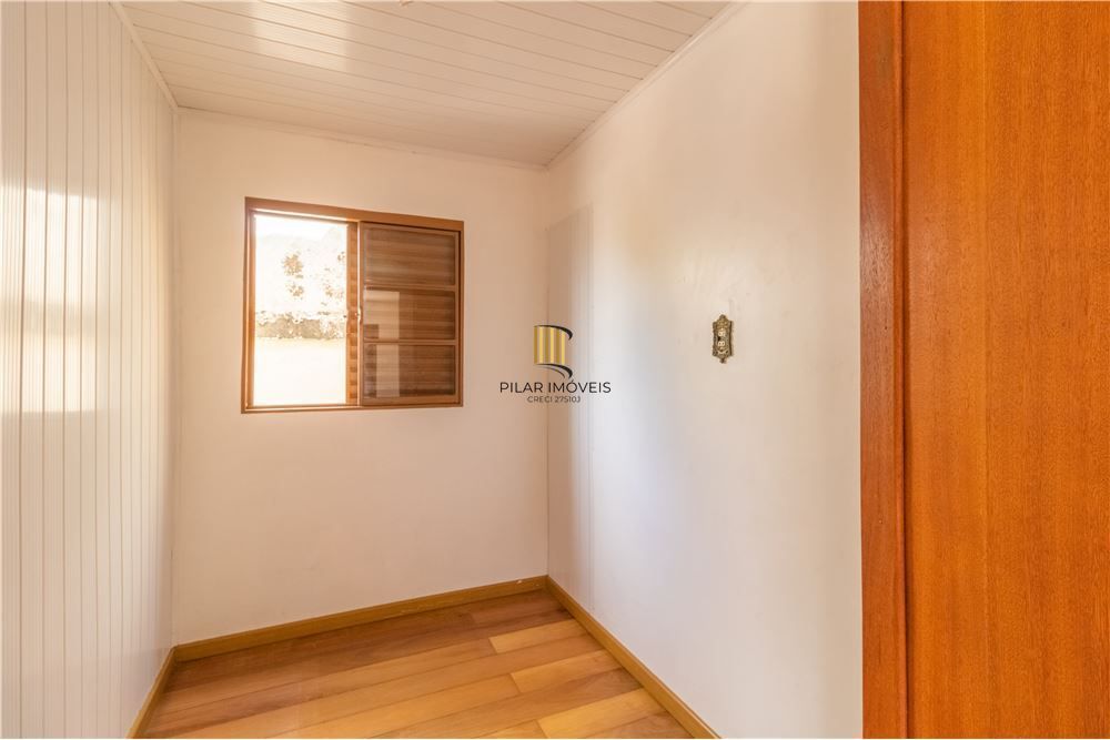 Casa 5 dormitórios no bairro Partenon