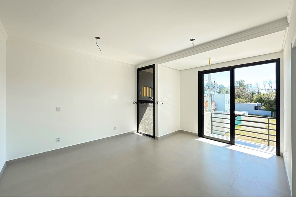 Casa 3 dormitórios no bairro Hípica