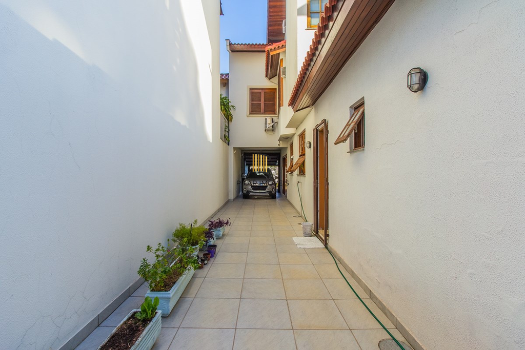 Casa 5 dormitórios no bairro Marechal Rondon
