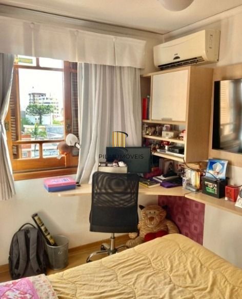 Excelente cobertura, 03 dorm com suite, churrasqueira, piscina e vista.