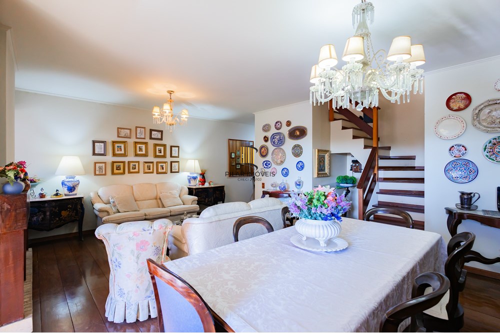 Cobertura 3 dormitórios no bairro Petrópolis