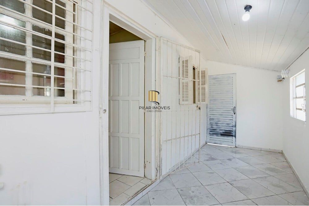 Casa 2 dormitórios no bairro Jardim Algarve