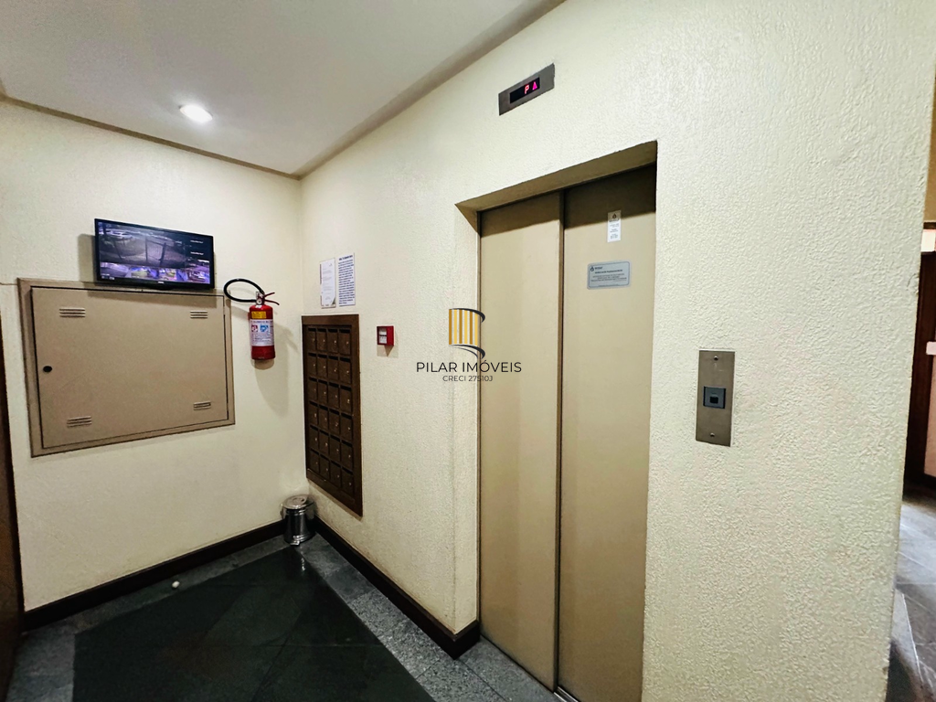 Apartamento 2 dormitórios no bairro Chácara das Pedras