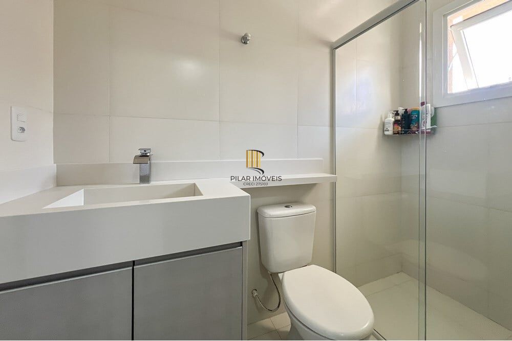 Casa de Condomínio 3 dormitórios no bairro Niterói