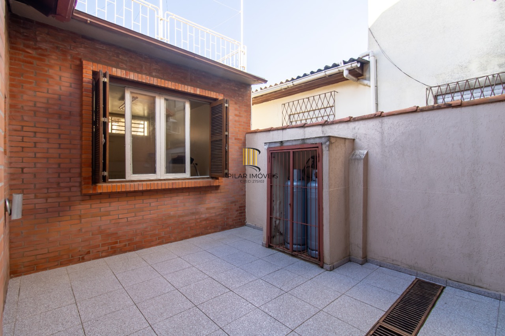 Casa 5 dormitórios no bairro Partenon
