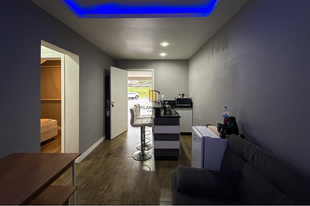 Casa 5 dormitórios no bairro Igara