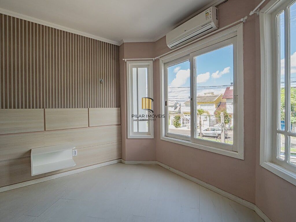 Casa 3 dormitórios no bairro Sarandi