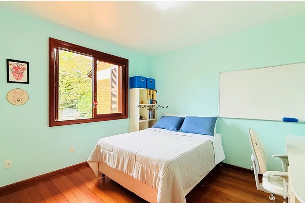 Casa 4 dormitórios no bairro Teresópolis