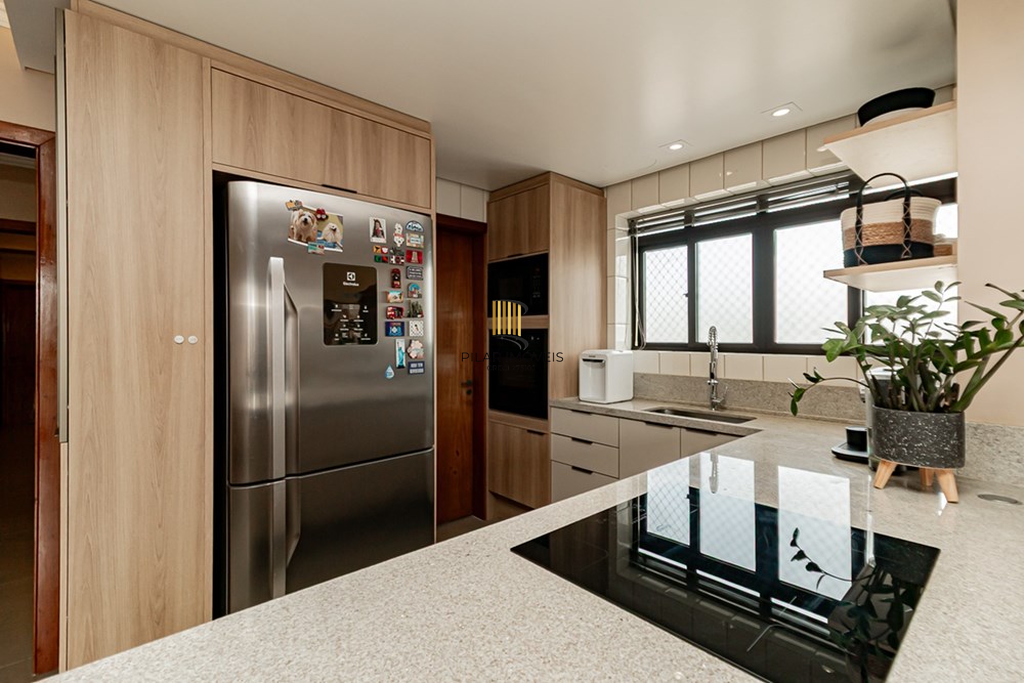 Apartamento 3 dormitórios no bairro Menino Deus