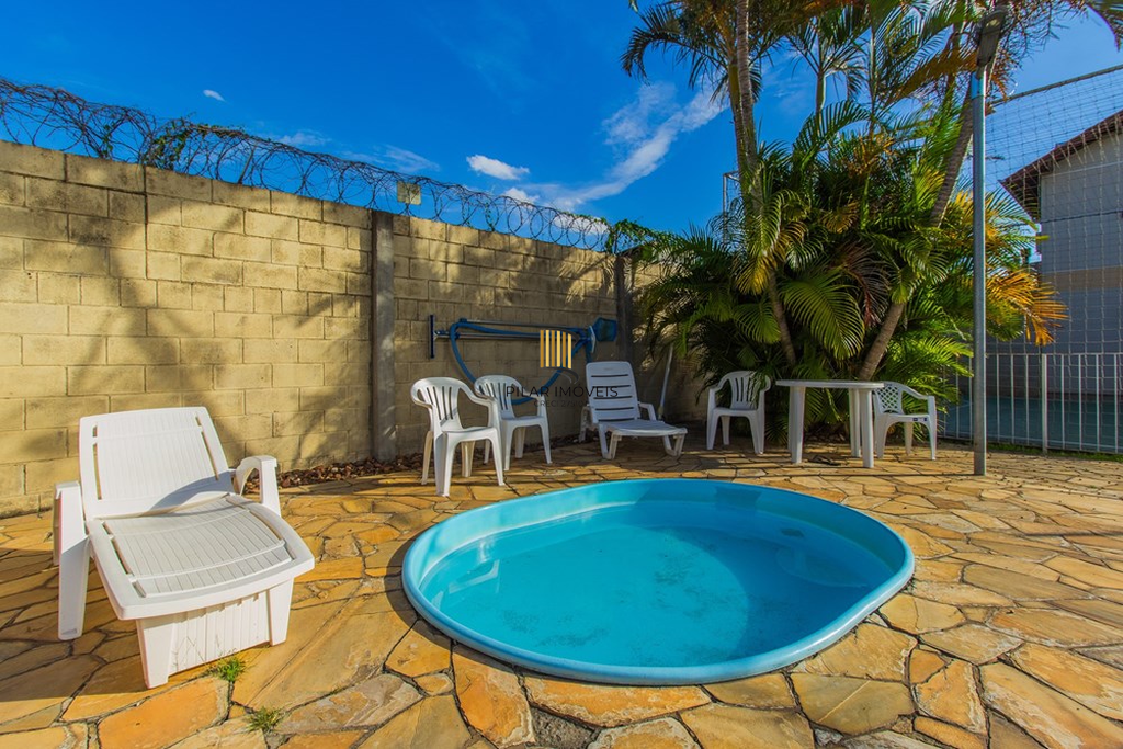 Casa 2 dormitórios no bairro Fátima