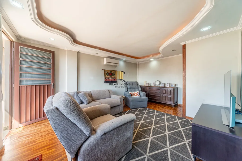 Casa 4 dormitórios no bairro Sarandi