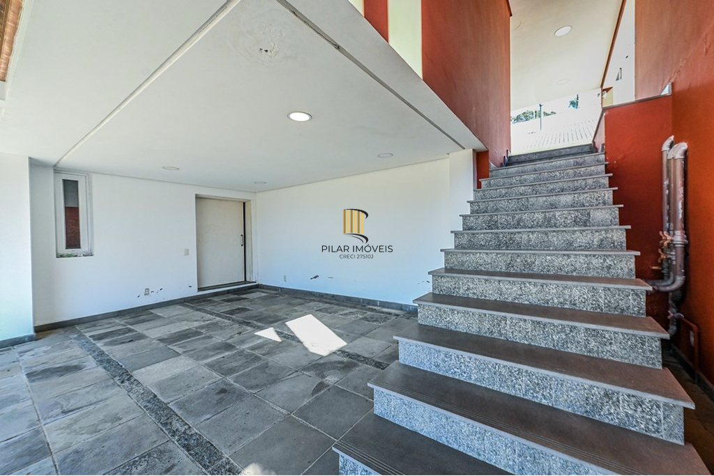 Casa 4 dormitórios no bairro Morro Santana