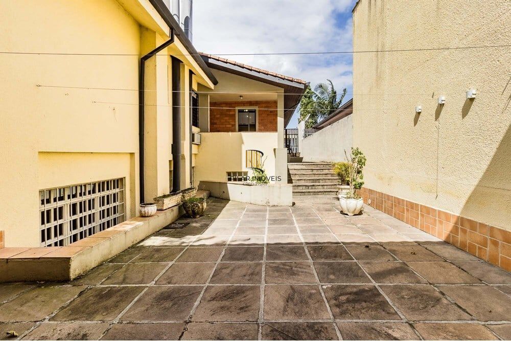Casa 4 dormitórios no bairro Jardim Lindóia
