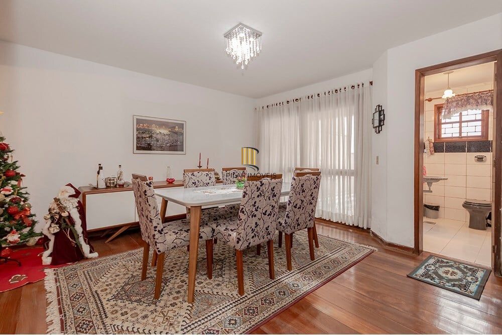 Casa 4 dormitórios no bairro Jardim Itu