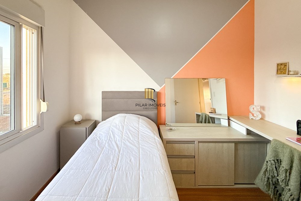 Casa 3 dormitórios no bairro Igara