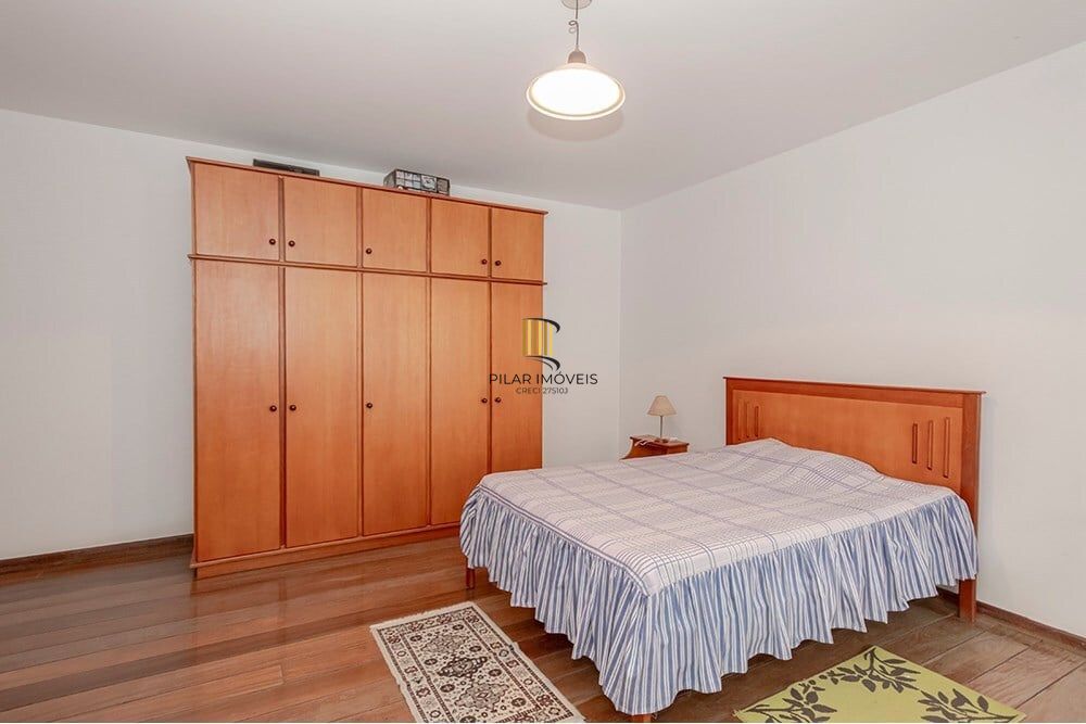 Casa 4 dormitórios no bairro Jardim Itu