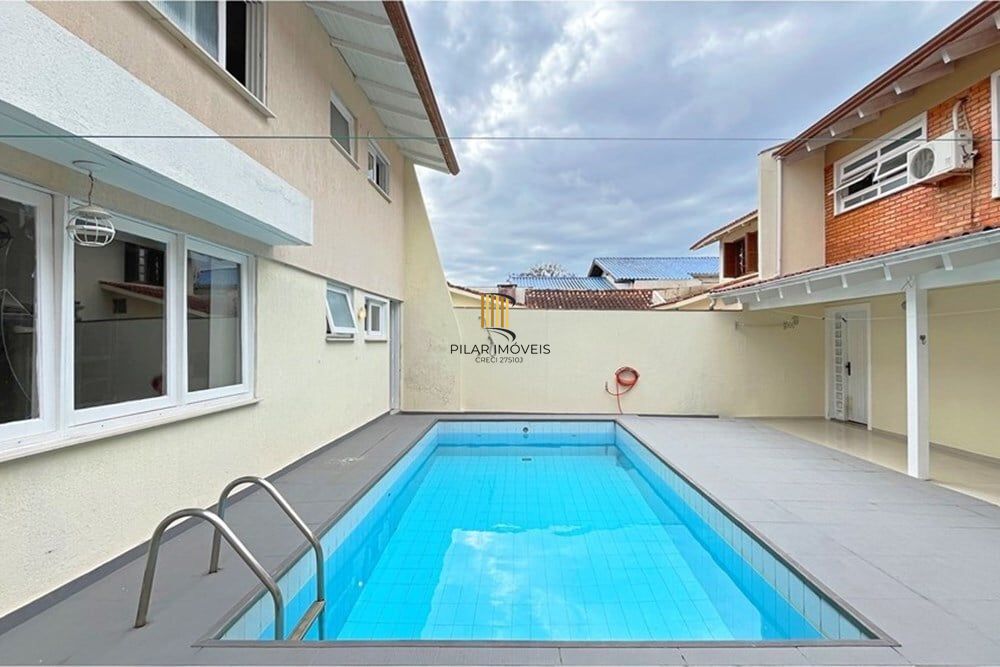 Casa de Condomínio 5 dormitórios no bairro Ipanema