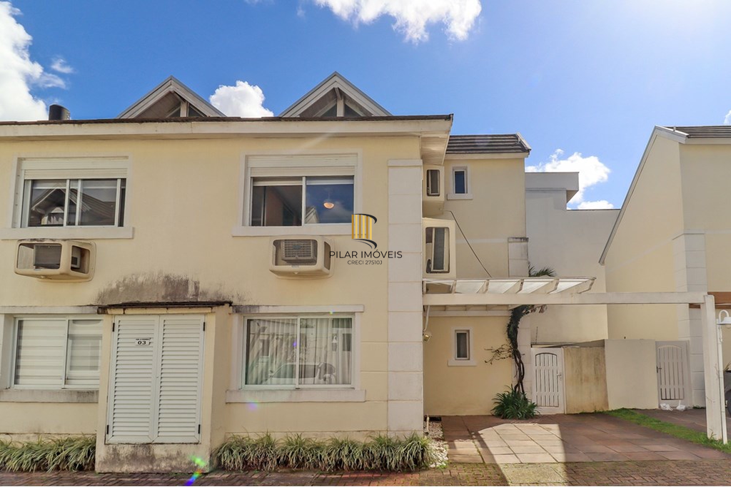 Casa de Condomínio 4 dormitórios no bairro Jardim Itu