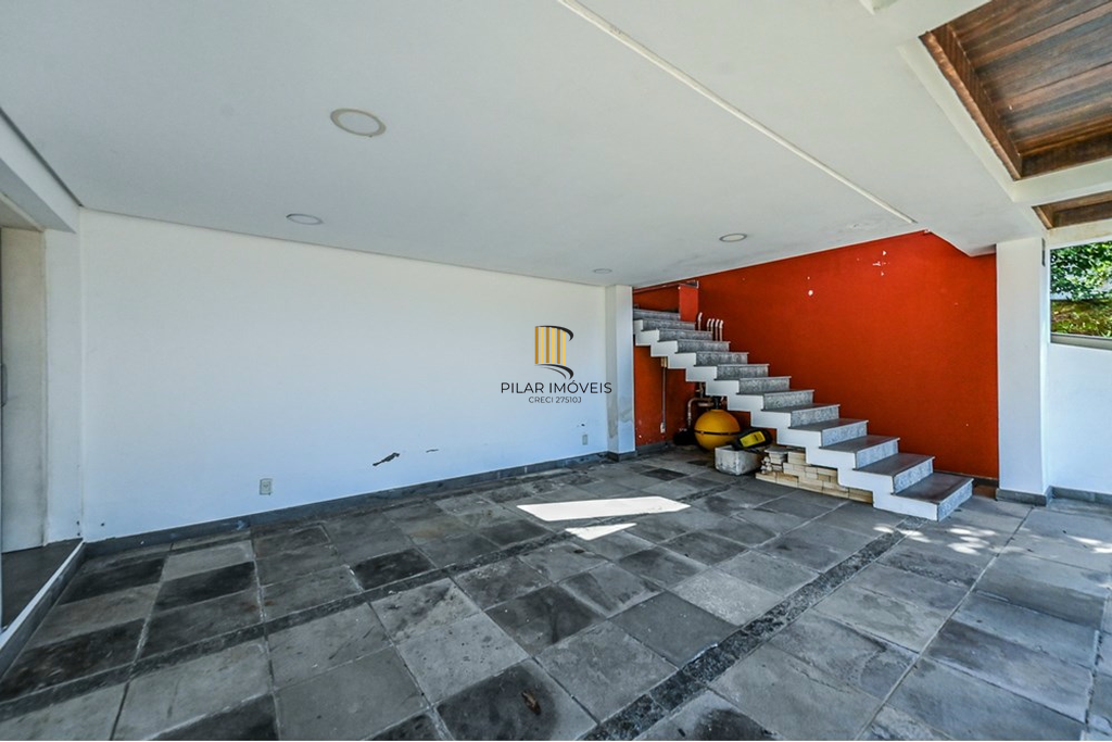 Casa 4 dormitórios no bairro Morro Santana