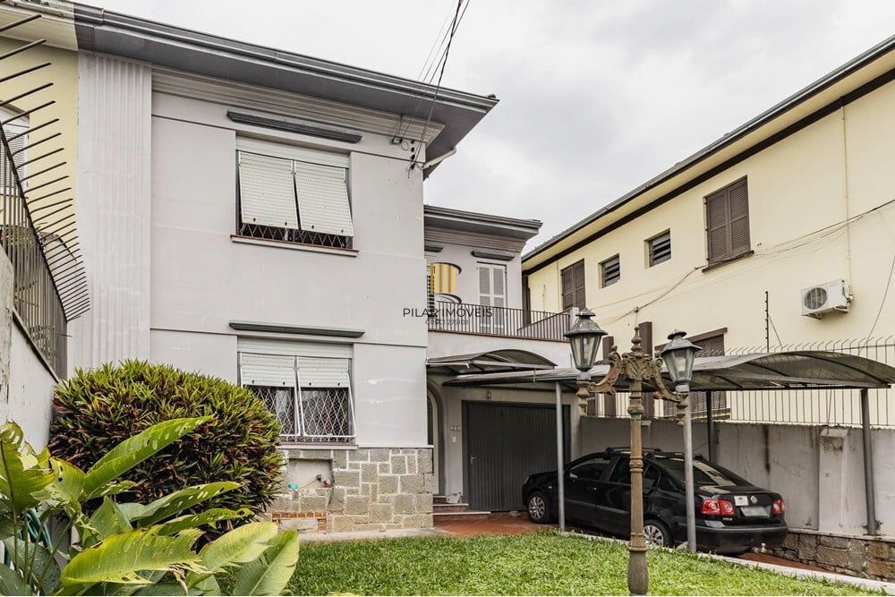 Casa 3 dormitórios no bairro Santana