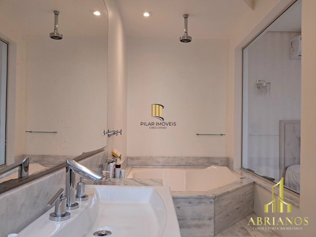 Cobertura 3 dormitórios no bairro Menino Deus