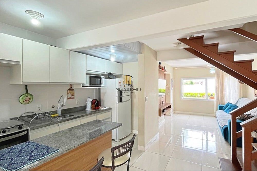 Casa 3 dormitórios no bairro Hípica