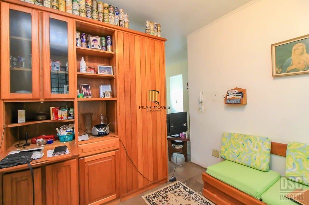 Casa 3 dormitórios no bairro Glória