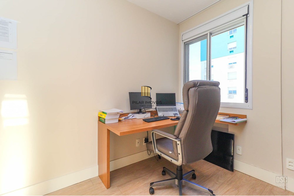 Apartamento 2 dormitórios no bairro Passo da Areia