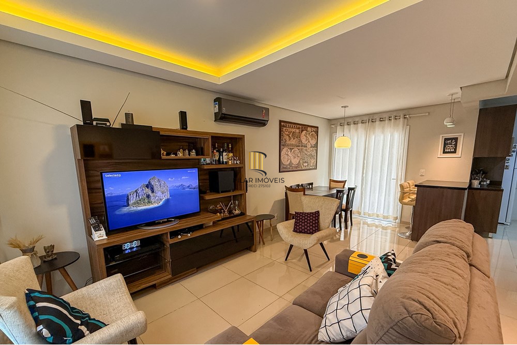 Casa 3 dormitórios no bairro Igara